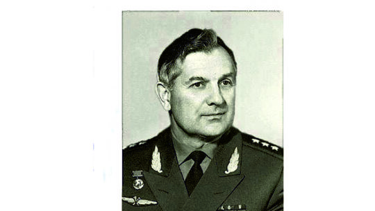 Генерал полковник авиации Мамсуров Ю.Г.